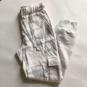 VS Camo High Rise Joggers XS